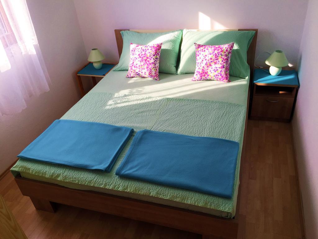 Apartments Pavic Бетина Екстер'єр фото