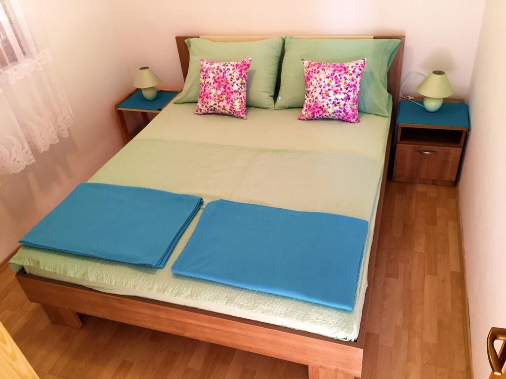 Apartments Pavic Бетина Екстер'єр фото